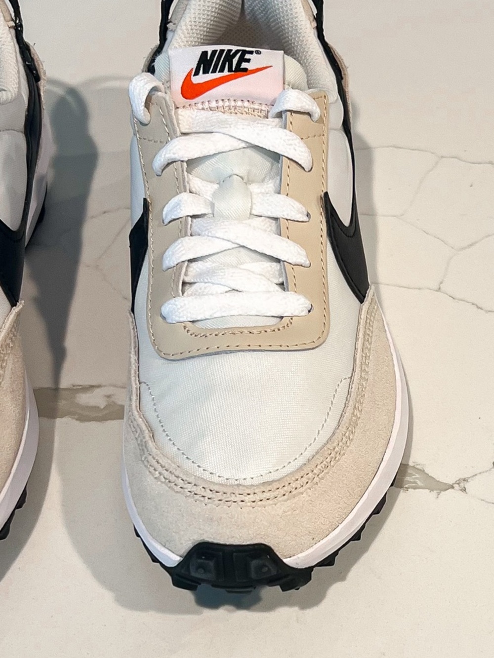 Nike Waffle Debut Running Athletic Sneaker Sand Drift Black Womens 7 DH9523-102 - Picture 6 of 15